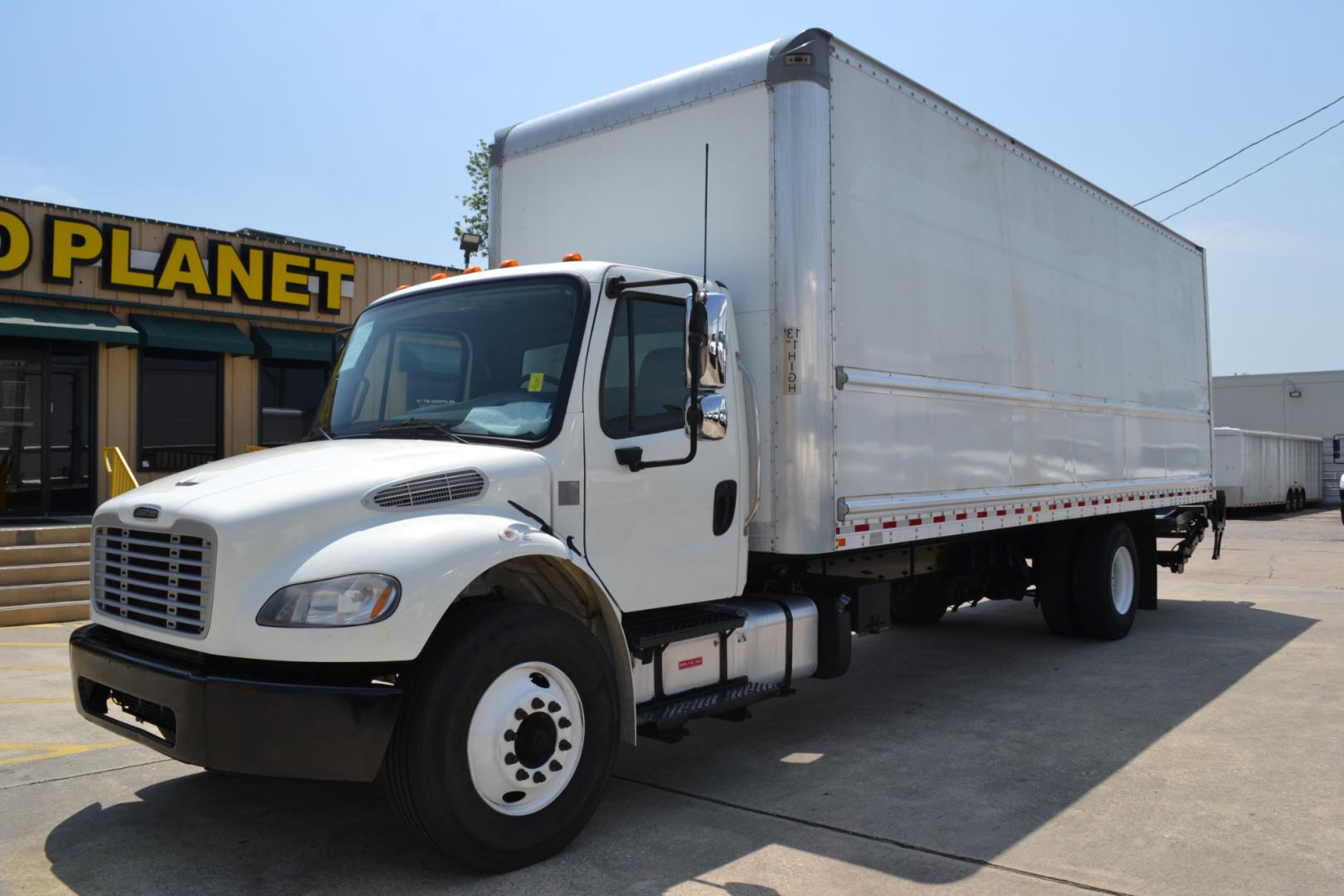 2017 WHITE /BLACK FREIGHTLINER M2-106 with an CUMMINS ISB 6.7L 220HP engine, ALLISON 2200RDS AUTOMATIC transmission, located at 9172 North Fwy, Houston, TX, 77037, (713) 910-6868, 29.887470, -95.411903 - Photo#0